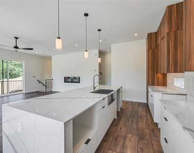 2247 Mail Avenue - Photo Thumbnail 14