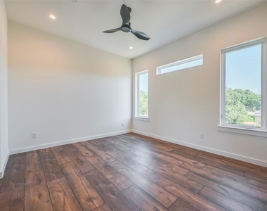 2247 Mail Avenue - Photo Thumbnail 22