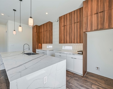 2247 Mail Avenue - Photo Thumbnail 13