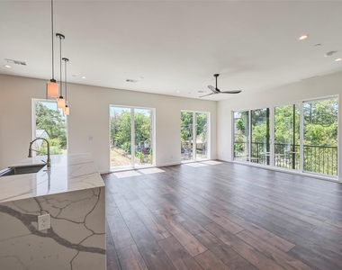 2247 Mail Avenue - Photo Thumbnail 10