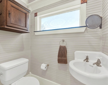 1425-1 Lone Star Road - Photo Thumbnail 12