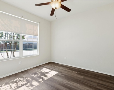 11117 Kenny Drive - Photo Thumbnail 3