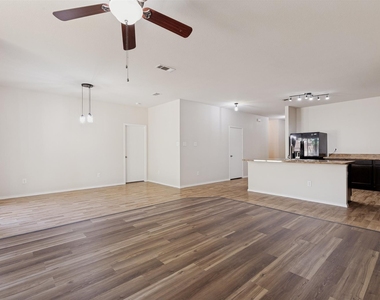 11117 Kenny Drive - Photo Thumbnail 1