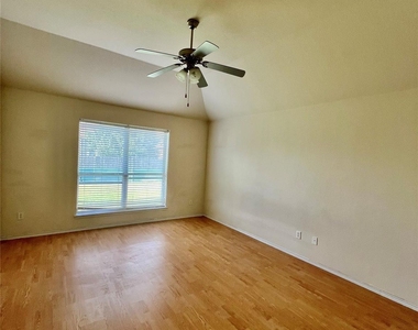 1801 Kathryn Court - Photo Thumbnail 11