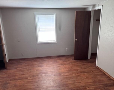1233 13th St. Nw - Photo Thumbnail 4