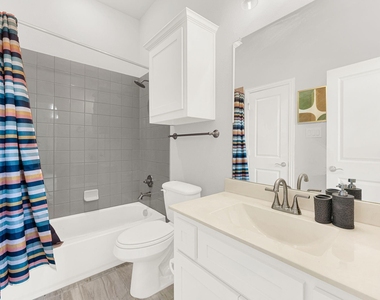 1110 Columbus Lane - Photo Thumbnail 12