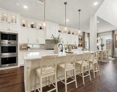1110 Columbus Lane - Photo Thumbnail 1