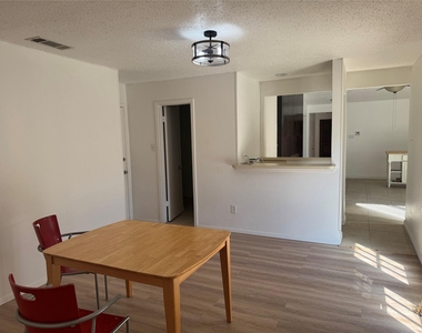 1715 Carolyn Way - Photo Thumbnail 14