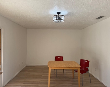 1715 Carolyn Way - Photo Thumbnail 15