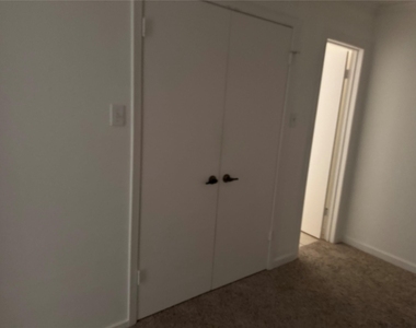 1715 Carolyn Way - Photo Thumbnail 20