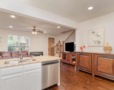4654c Rhett Lane - Photo Thumbnail 6