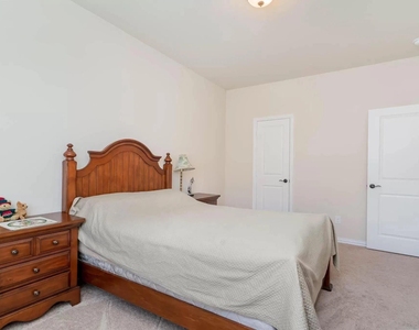 4654c Rhett Lane - Photo Thumbnail 12