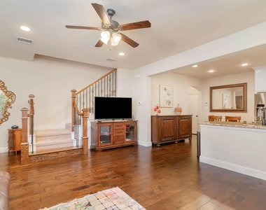 4654c Rhett Lane - Photo Thumbnail 2