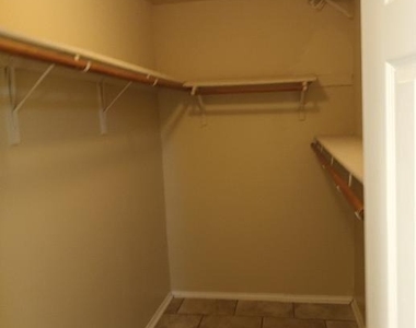 5730 Crestwood Drive - Photo Thumbnail 9