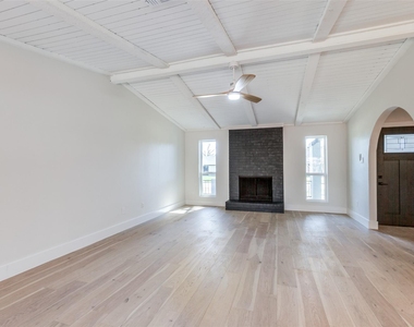 416 Bedford Drive - Photo Thumbnail 1
