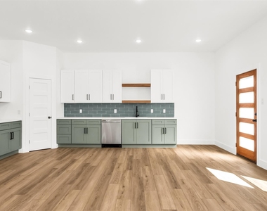 300 Henry Street - Photo Thumbnail 10