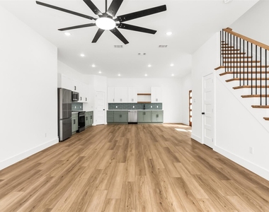 300 Henry Street - Photo Thumbnail 8