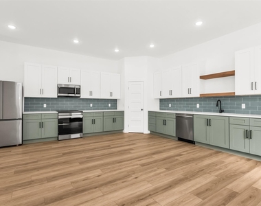 300 Henry Street - Photo Thumbnail 11
