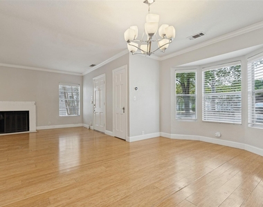 8714 Forest Hills Boulevard - Photo Thumbnail 7