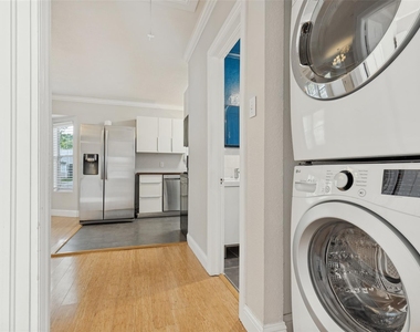 8714 Forest Hills Boulevard - Photo Thumbnail 16