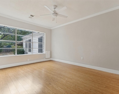 8714 Forest Hills Boulevard - Photo Thumbnail 6