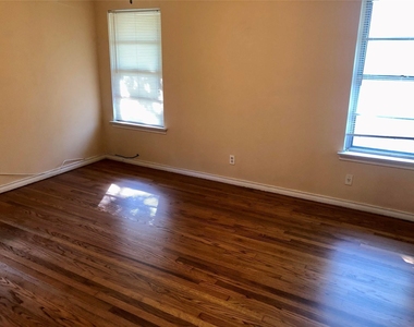 2204 Healey Drive - Photo Thumbnail 5