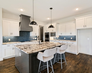 1025 Aledo Ridge Court - Photo Thumbnail 11