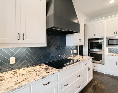 1025 Aledo Ridge Court - Photo Thumbnail 12