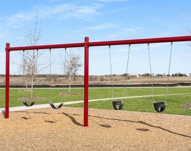 13616 Roosevelt Arch Drive - Photo Thumbnail 13