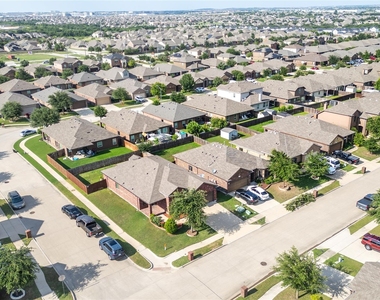 1801 Potrillo Lane - Photo Thumbnail 36