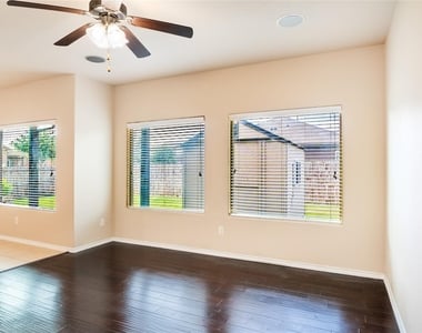 1801 Potrillo Lane - Photo Thumbnail 11