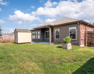 1801 Potrillo Lane - Photo Thumbnail 9