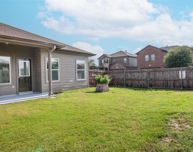 1801 Potrillo Lane - Photo Thumbnail 10