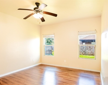 1801 Potrillo Lane - Photo Thumbnail 29