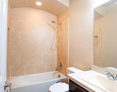 1801 Potrillo Lane - Photo Thumbnail 26