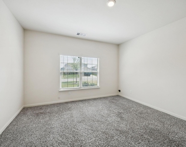 817 Mallorie Lane - Photo Thumbnail 1
