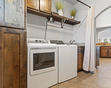 3910 Pocahontas Drive - Photo Thumbnail 10