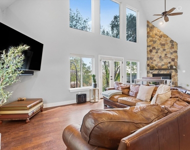 3910 Pocahontas Drive - Photo Thumbnail 9