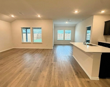 625 Dunhill Road - Photo Thumbnail 8