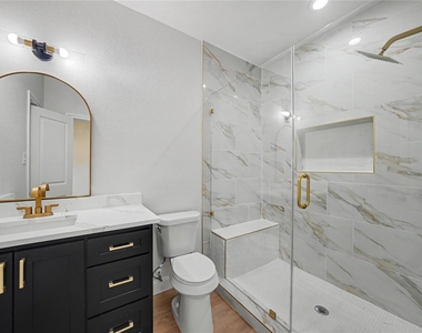 817 Stamps Avenue - Photo Thumbnail 9