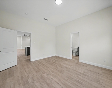 819 Stamp Avenue - Photo Thumbnail 9