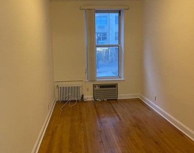 East 83rd Street - Photo Thumbnail 2