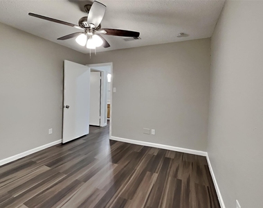 3408 Beech Street - Photo Thumbnail 10