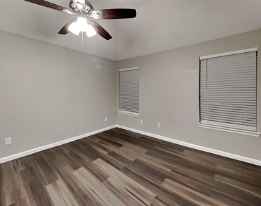 3408 Beech Street - Photo Thumbnail 7