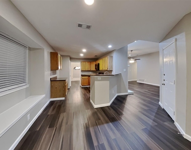 3408 Beech Street - Photo Thumbnail 4