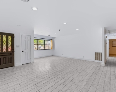 4629 Fawn Drive - Photo Thumbnail 5