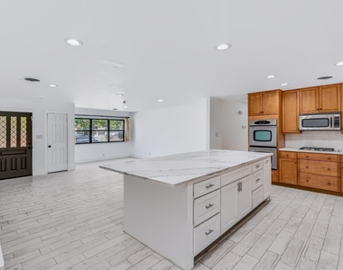 4629 Fawn Drive - Photo Thumbnail 16