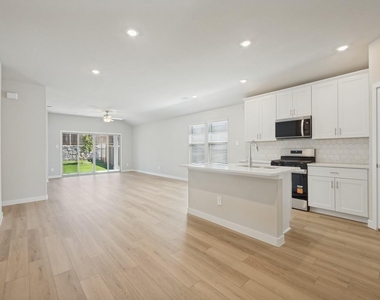 6207 Castamere Drive - Photo Thumbnail 7