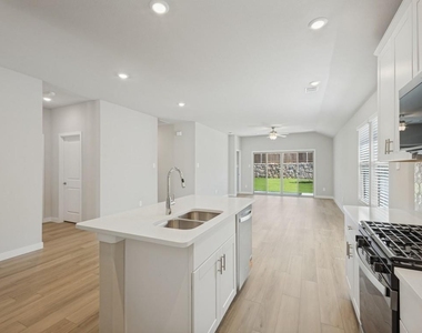 6207 Castamere Drive - Photo Thumbnail 20