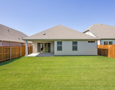 6207 Castamere Drive - Photo Thumbnail 17